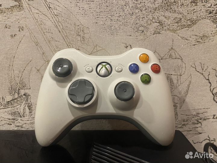 Xbox 360 E 250GB FreeBoot 25 игр