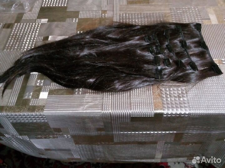 Волосы на заколках