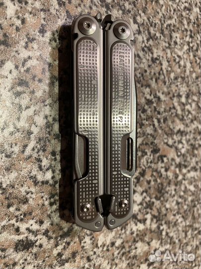 Мультитул leatherman free p2