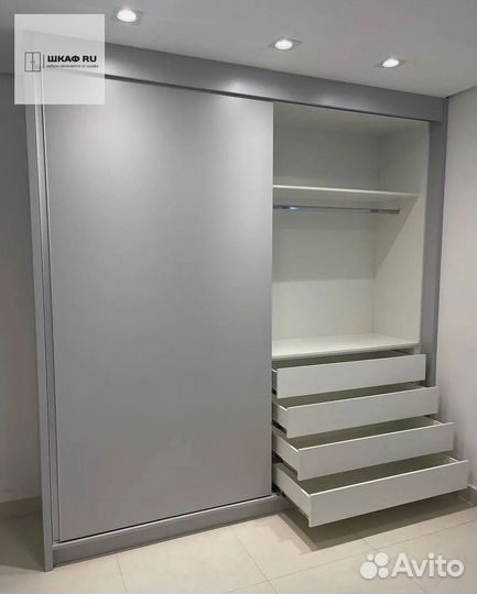 Современный шкаф купе