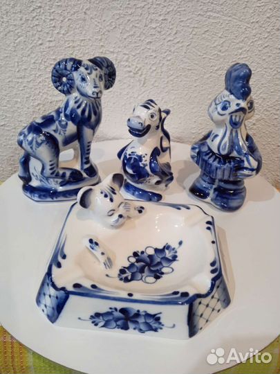 Гжель, посуда, статуэтки
