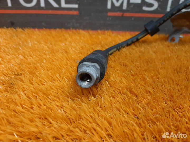 Шланг тормозной передний правый Bmw 3-Series E90