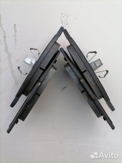Передние тормозные колодки Мазда 3 BK