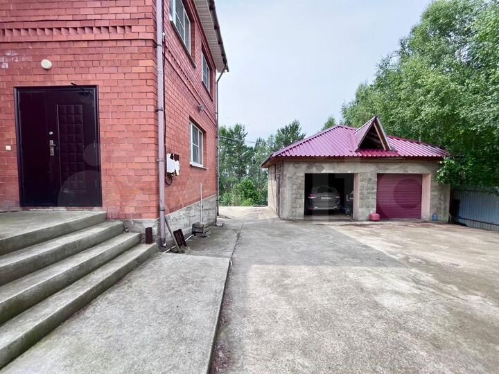 Дом 254 м² на участке 13 сот.