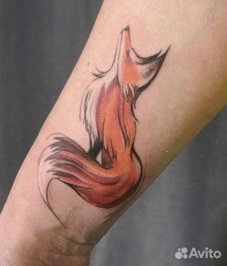 Тату мастер в салоне