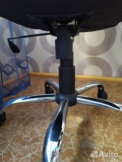 Компьютерный / офисный стул