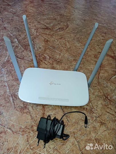 Wi-fi Роутер TP-Link (модель: EC220-G5)