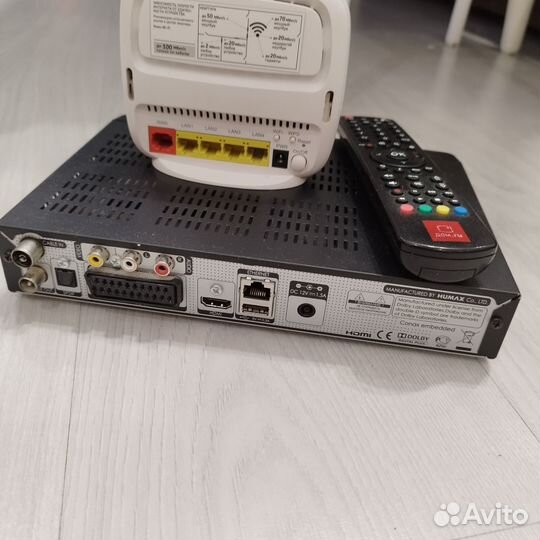 Роутер и приставка дом.ру