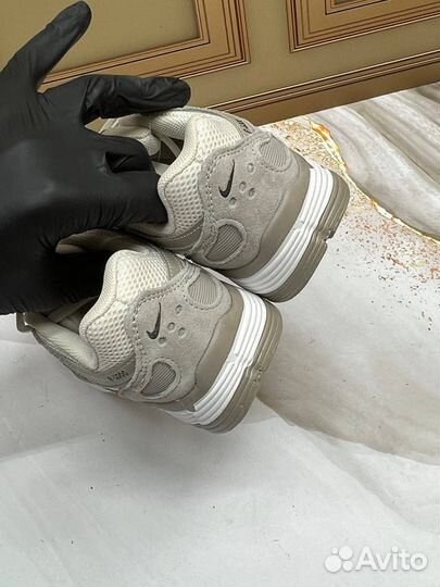 Кроссовки nike женские