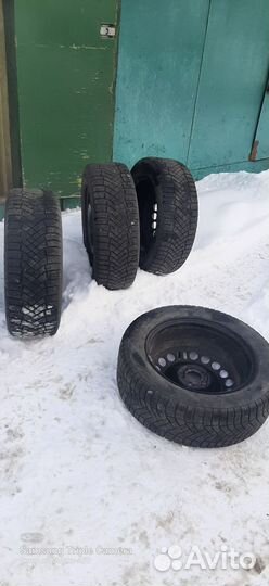 Pirelli Ice Zero 205/60 R16