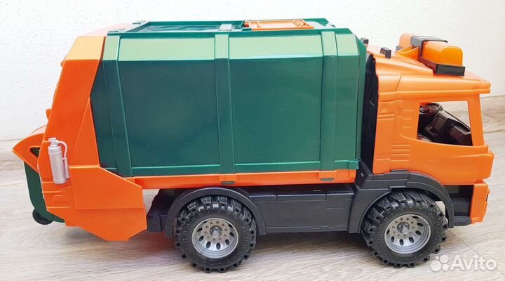 Мусоровоз Nordplast