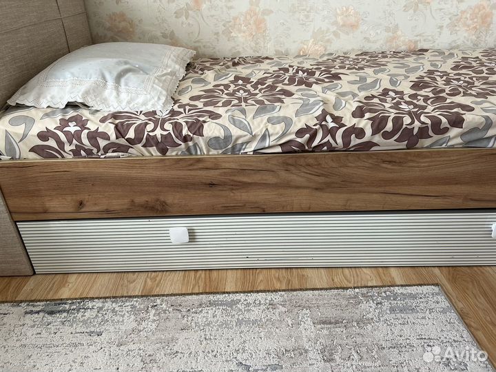 Кровать подростковая