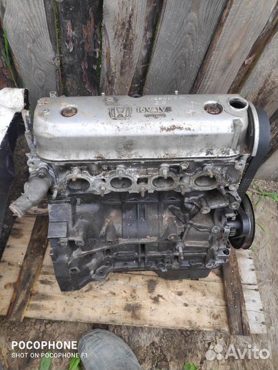 Двигатель f20b