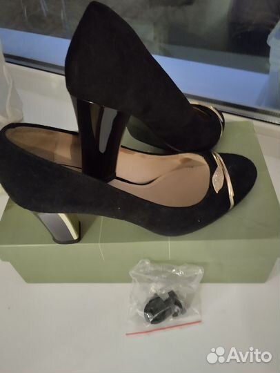 Туфли замшевые 38 р