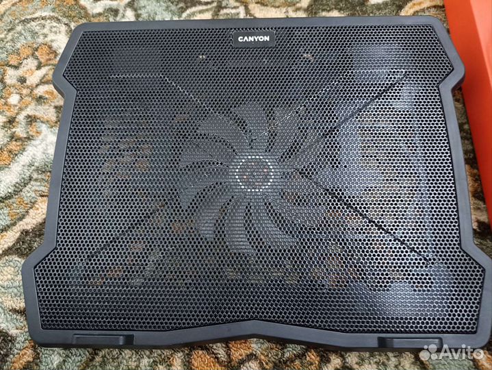 Подставка с охлаждением для ноутбука