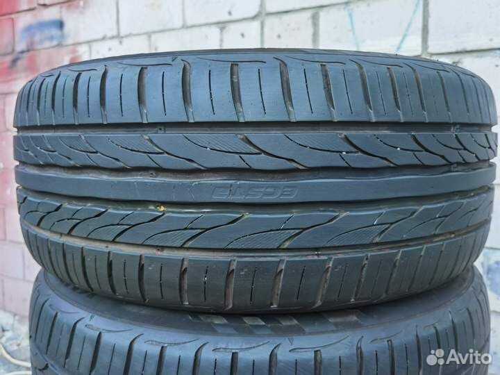 Kumho Ecsta PS31 215/50 R17 95W