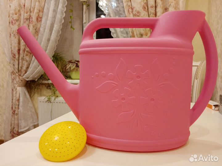 Лейка садовая розовая красивая 10 литров