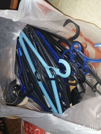 Вешалки для одежды