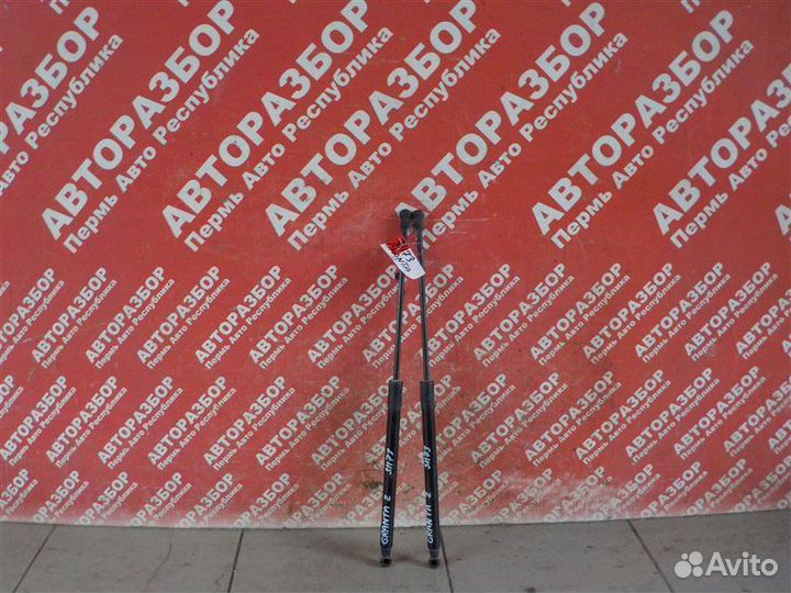 Упоры багажника задние LADA Granta 21127 2018