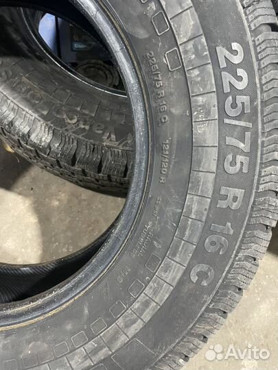 Continental VancoFourSeason 2 225/75 R16C