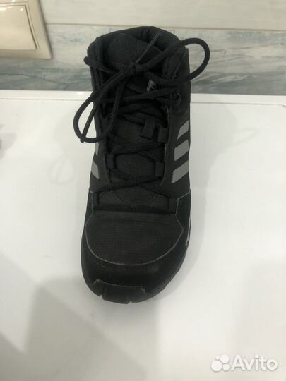 Кроссовки adidas