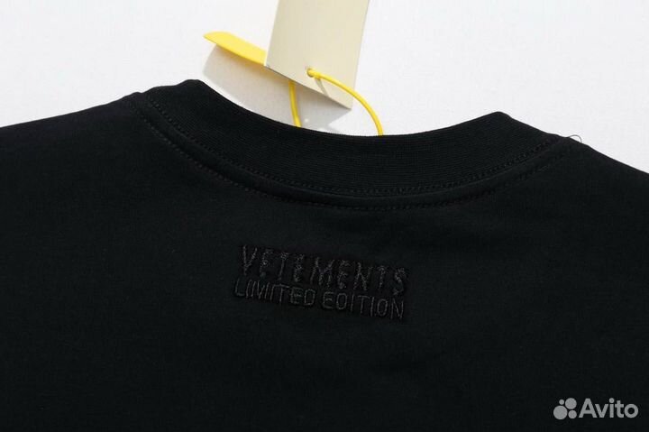 Футболка vetements