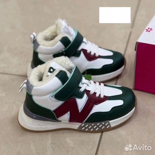 Кроссовки детские