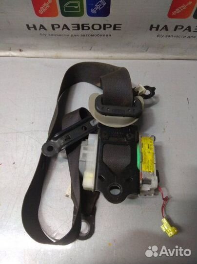 Ремень безопасности Toyota Corolla E150