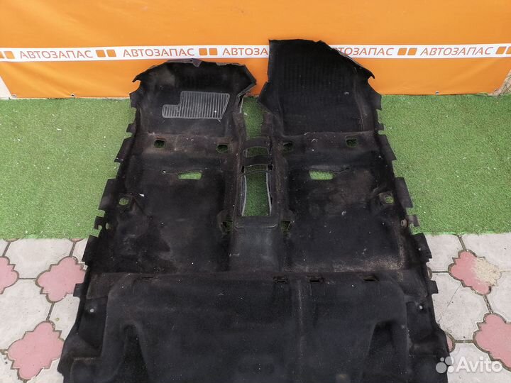 Пол салона ковролин шумоизоляция Ford Focus 2