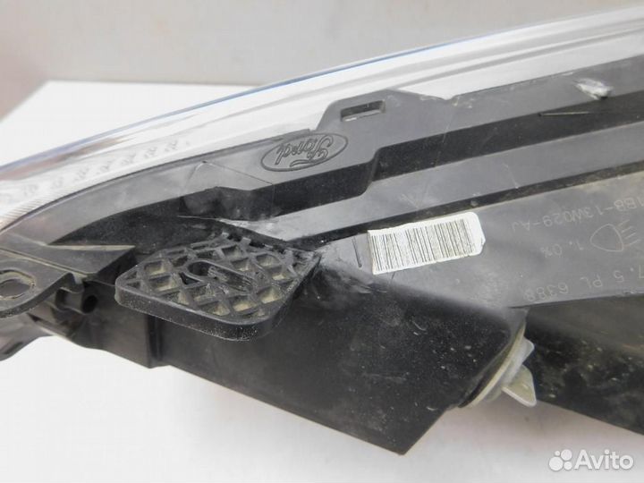 Фара правая Ford Fiesta