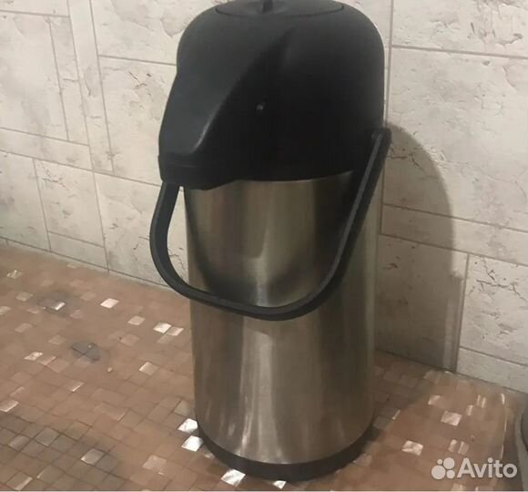 Термос tescoma(Чехия) 2,2 л с помпой