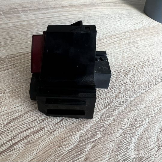 Кнопка аварийной сигнализации Opel Corsa D