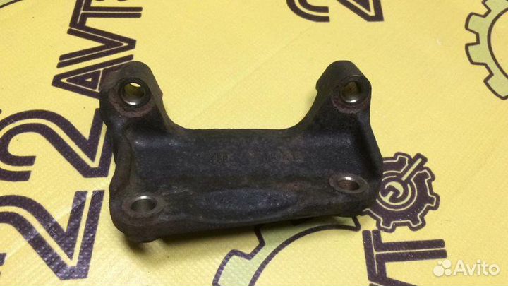 Кронштейн раздатки Toyota Rav4 ACA21 1azfse