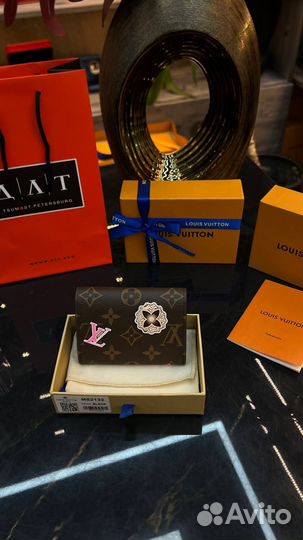 Кошелек Louis Vuitton