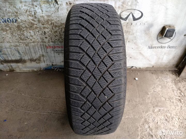 Continental ContiVikingContact 7 215/65 R16 102T