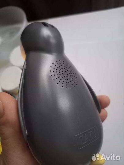 Музыкальный пингвин-колонка-ночник. zuzu