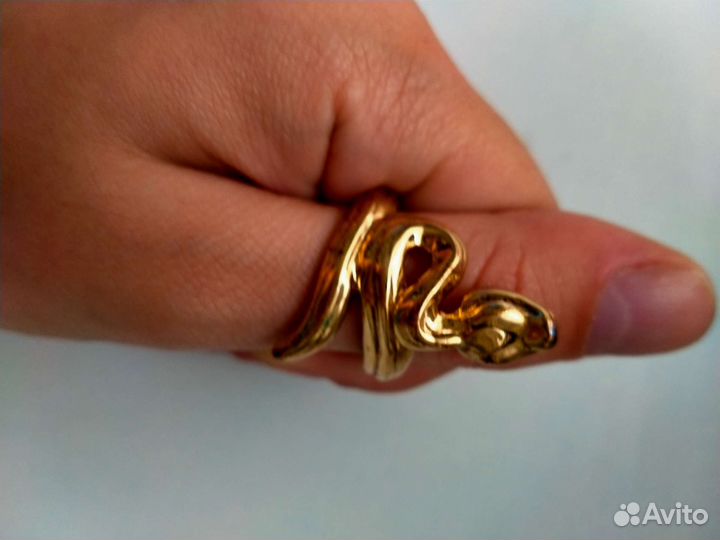 Серебряное кольцо