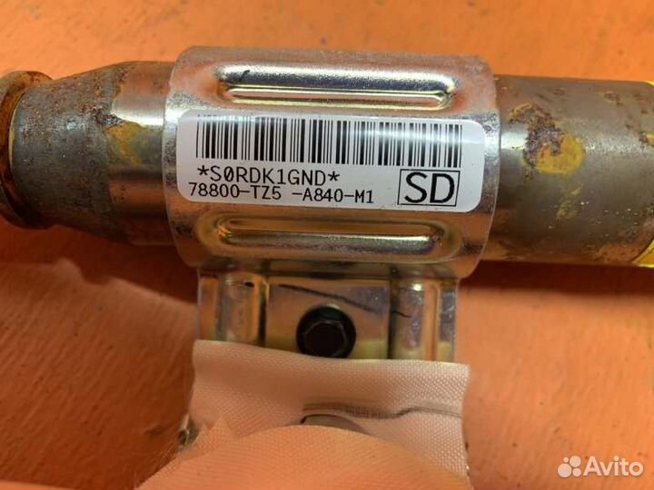 Шторка безопасности правая Acura Mdx YD3 J35Y5