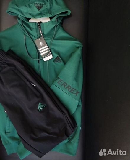 Спортивный костюм adidas terrex