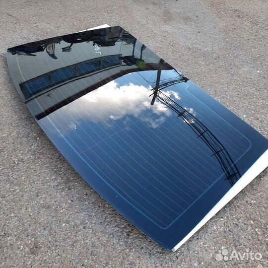 Заднее лобовое стекло VW Jetta5