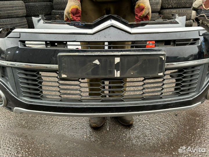 Бампер передний Citroen C-Crosser 2008