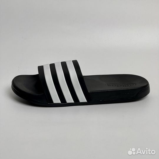 Тапочки / сланцы Adidas