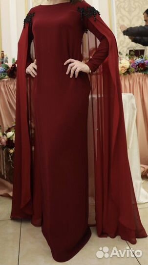 Вечернее платье