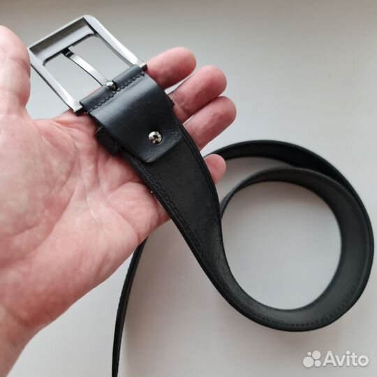 Мужской кожаный ремень с гравировкой Андрей