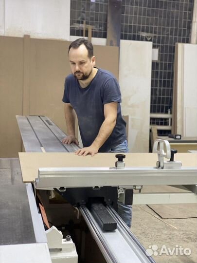 Мастер дверного производства