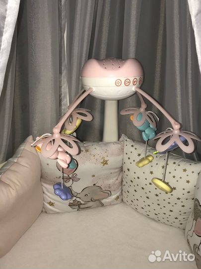 Мобиль на кроватку с проектором