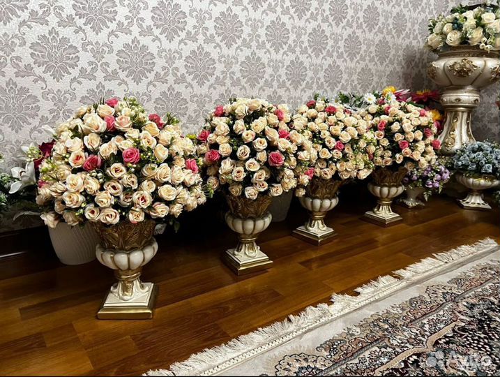 Гипсовые вазочки с цветами