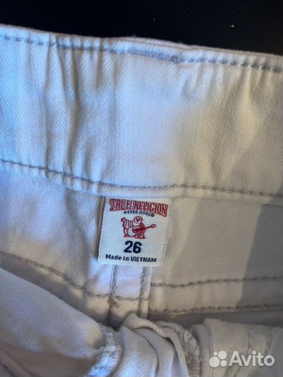 Шорты джинсовые белые True Religion