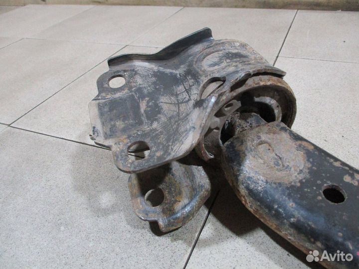 Рычаг передний левый Land Rover Freelander 2