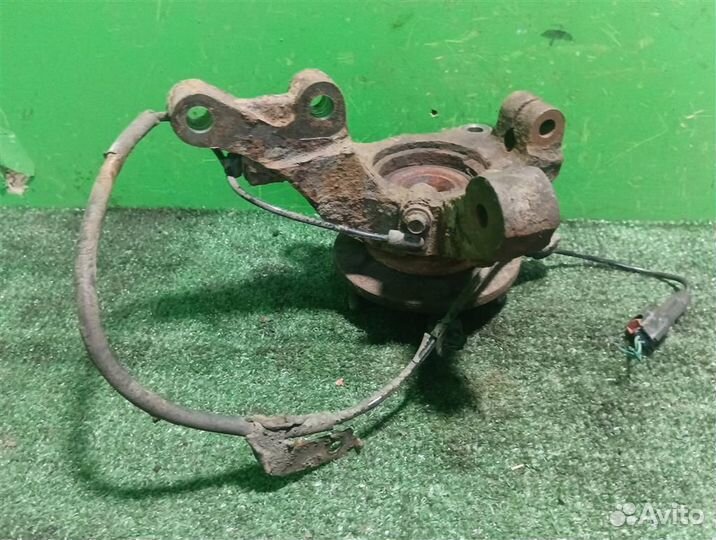 Кулак передний левый Dodge Caliber PM 2008